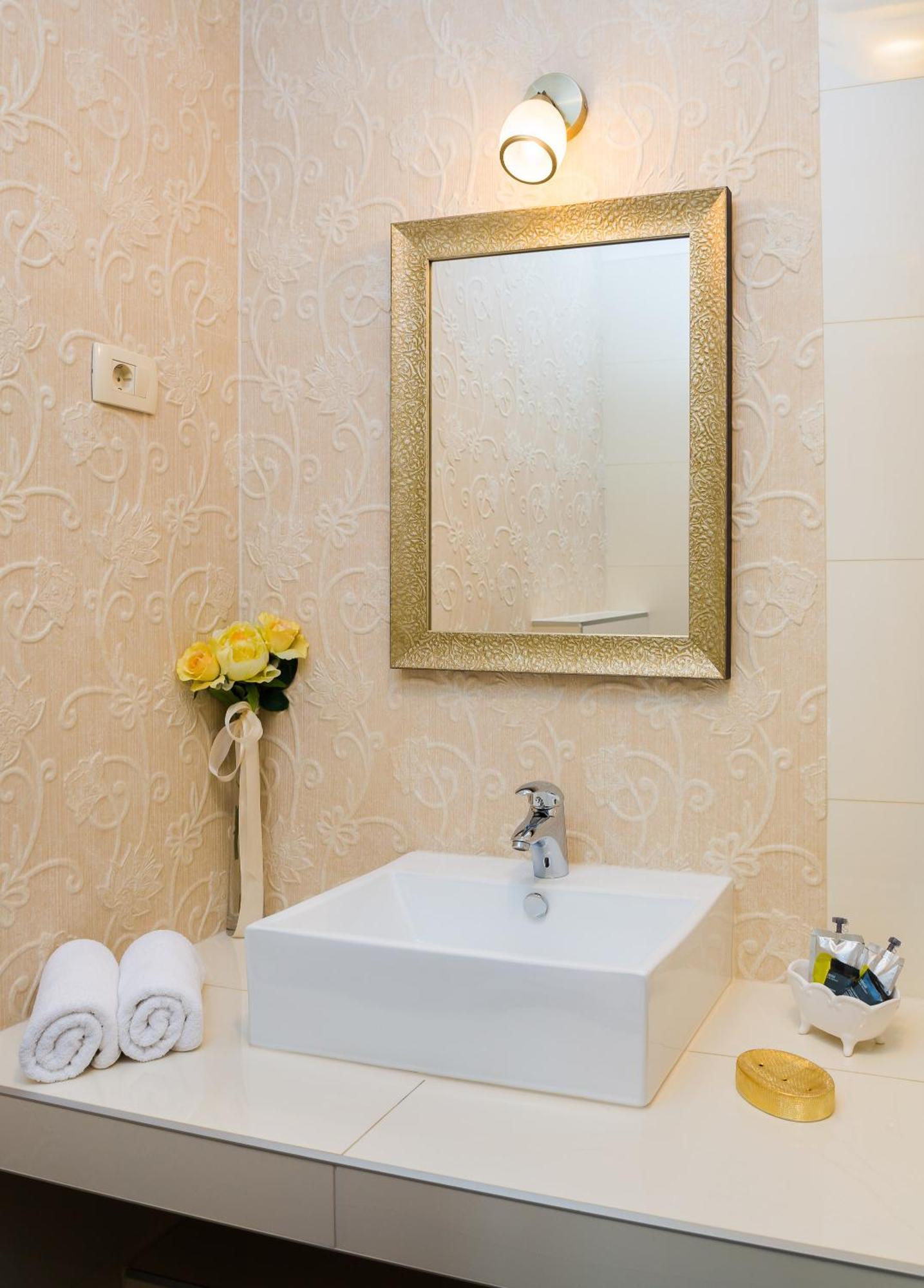 Romantic Luxury Rooms Σπλιτ Εξωτερικό φωτογραφία